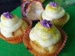 Lilikoi Cupcakes mit Passionsfrucht Füllung {www.dasweissevomei.com}