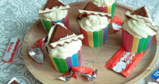 Kinderschokoladen Cupcakes mit Milchschnitte Frosting {www.dasweissevomei.com}