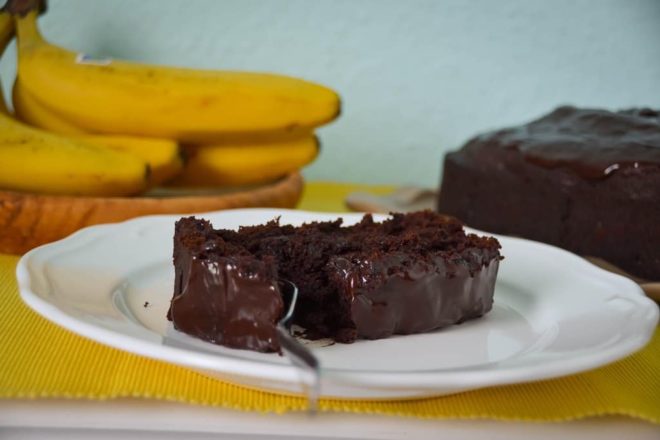 3-fach schokoladig - Triple Chocolate Banana Bread {www.dasweissevomei.com}